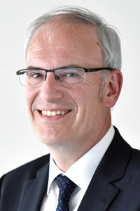 Dr. Georg Bach
